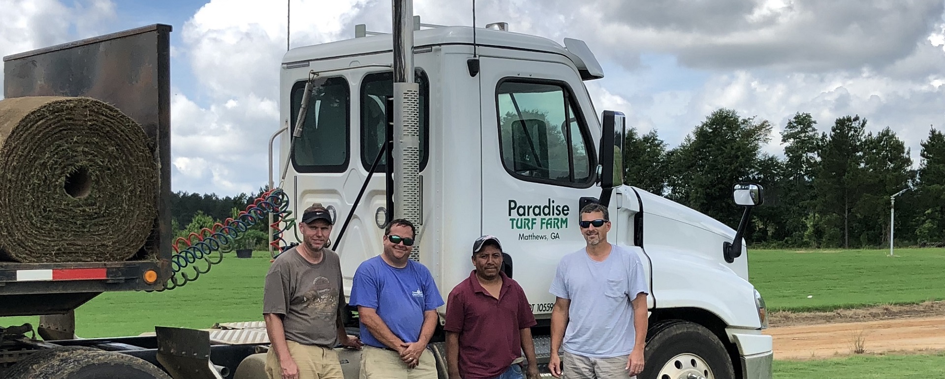 Paradise Turf Farm semi truck and drivers photo